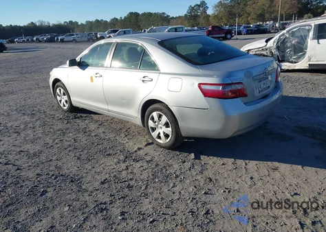 2007 Toyota Camry Le z USA, uszkodzony, nr VIN 4T1BE46K47U166420